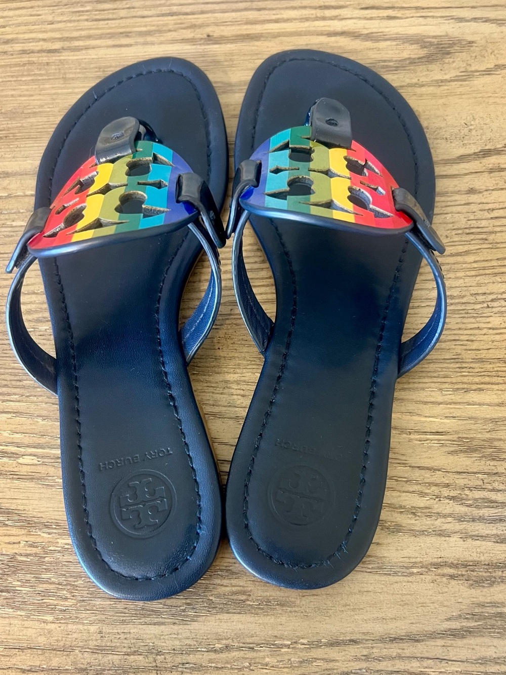 Tory Burch Miller patent leather rainbow navy leather thong sandals sz 7 - Picture 7 of 11